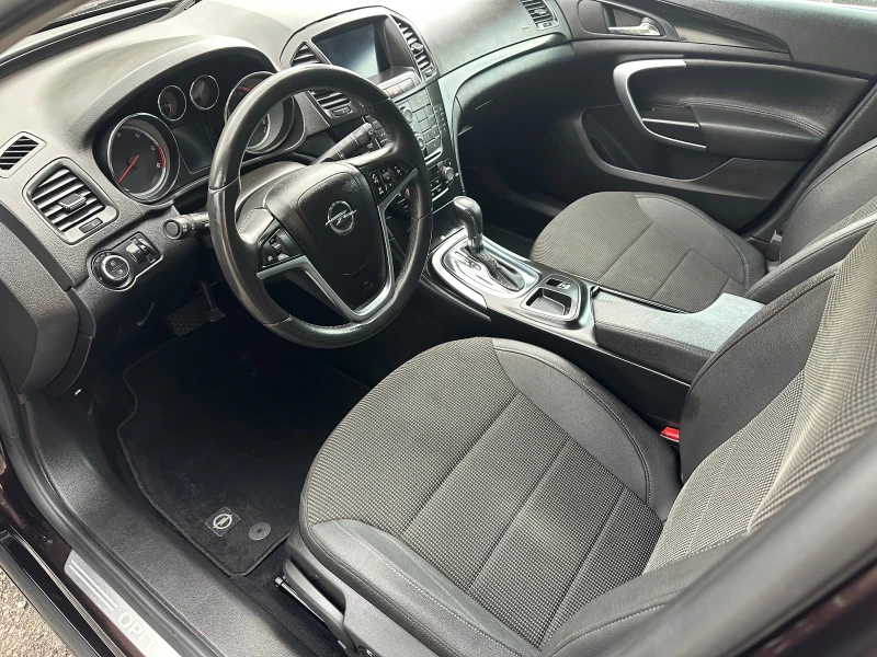Opel Insignia 1.9-4X4-111800 KM!! РЕГИСТРИРАНА!!, снимка 7 - Автомобили и джипове - 51265286