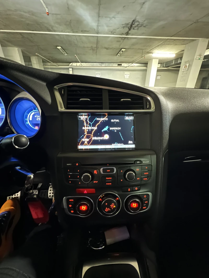 Citroen DS4, снимка 9 - Автомобили и джипове - 51722227