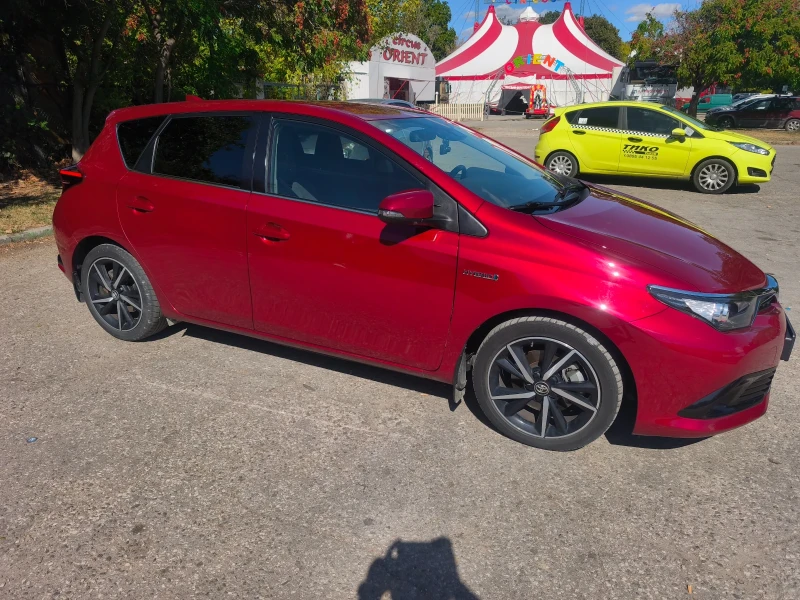 Toyota Auris, снимка 3 - Автомобили и джипове - 51759226