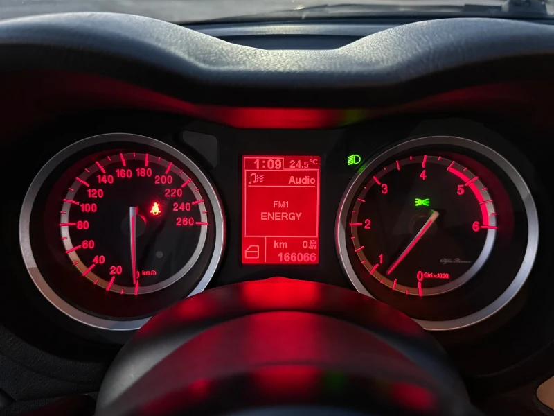 Alfa Romeo 159 1.9Jtdm* Уникат* Реални166км, снимка 13 - Автомобили и джипове - 51815831