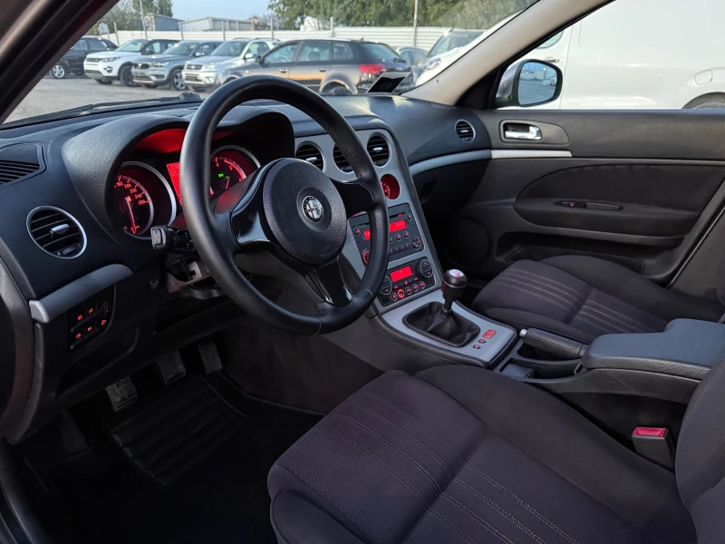 Alfa Romeo 159 1.9Jtdm* Уникат* Реални166км, снимка 8 - Автомобили и джипове - 51815831