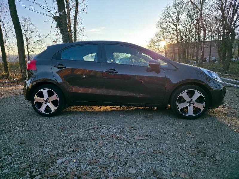 Kia Rio 1, 4i Automatik, снимка 3 - Автомобили и джипове - 52355159