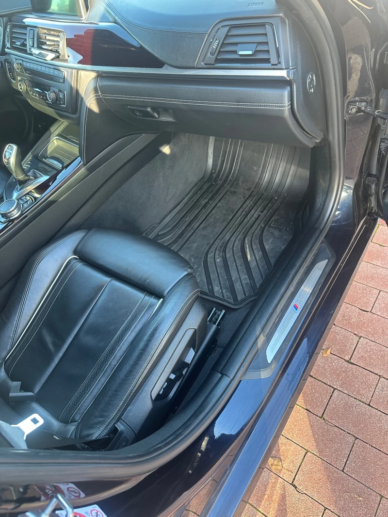BMW 335 xDrive, снимка 12 - Автомобили и джипове - 52402143