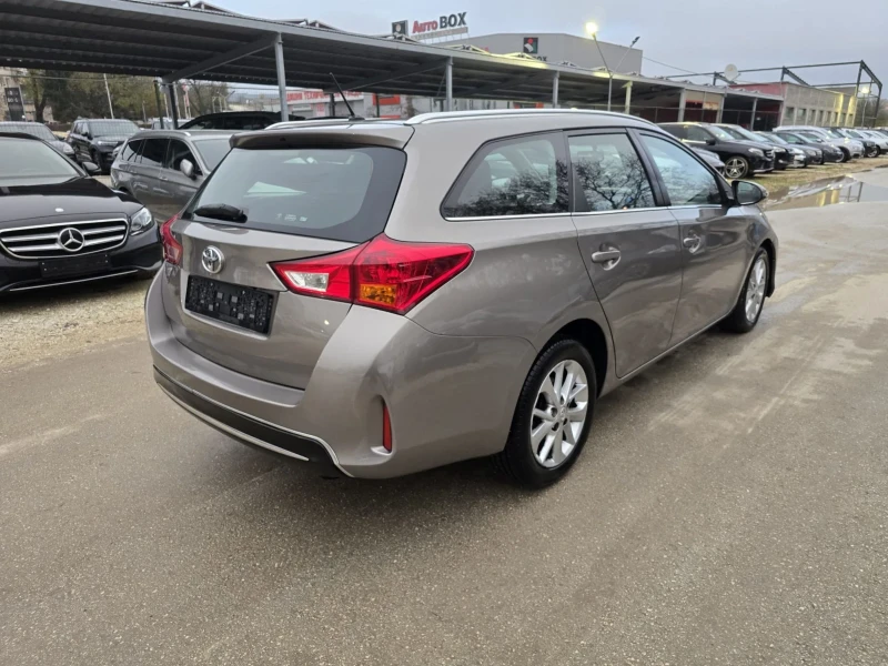 Toyota Auris 1.4d 90к.с 159хил.км. , снимка 4 - Автомобили и джипове - 52483249