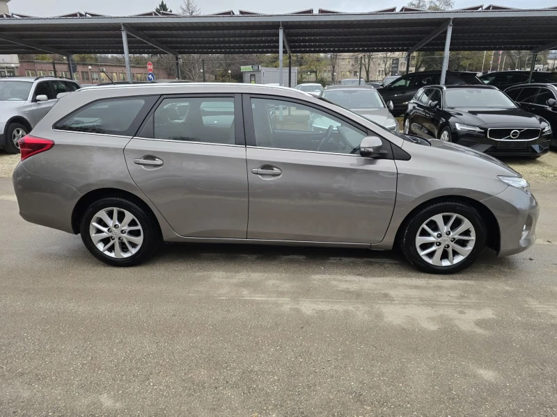 Toyota Auris 1.4d 90к.с 159хил.км. , снимка 7 - Автомобили и джипове - 52483249