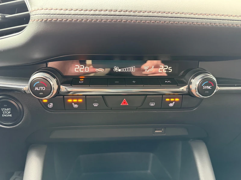 Mazda 3, снимка 9 - Автомобили и джипове - 53343805