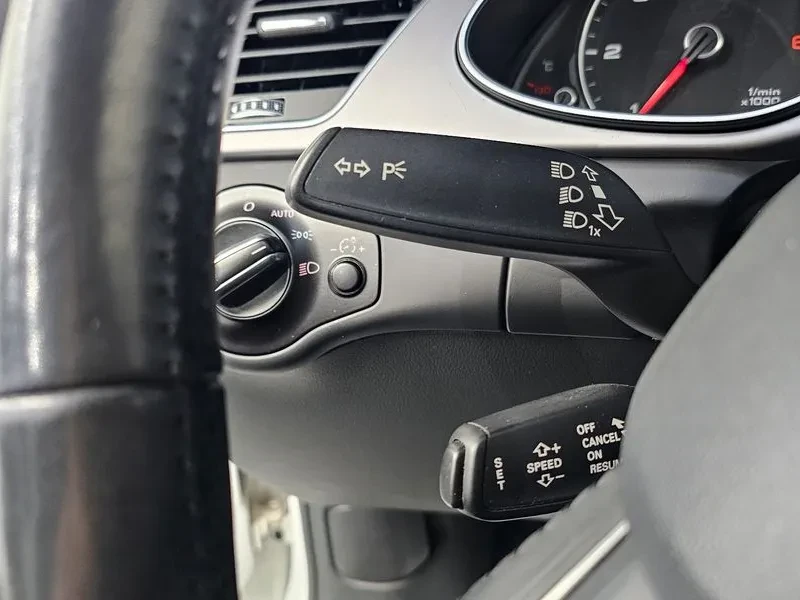 Audi A4 2.0 Tdi Dynamic B8, снимка 16 - Автомобили и джипове - 53465011