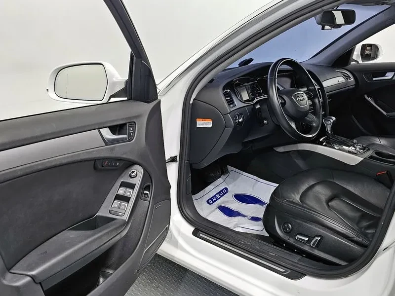 Audi A4 2.0 Tdi Dynamic B8 - изображение 10