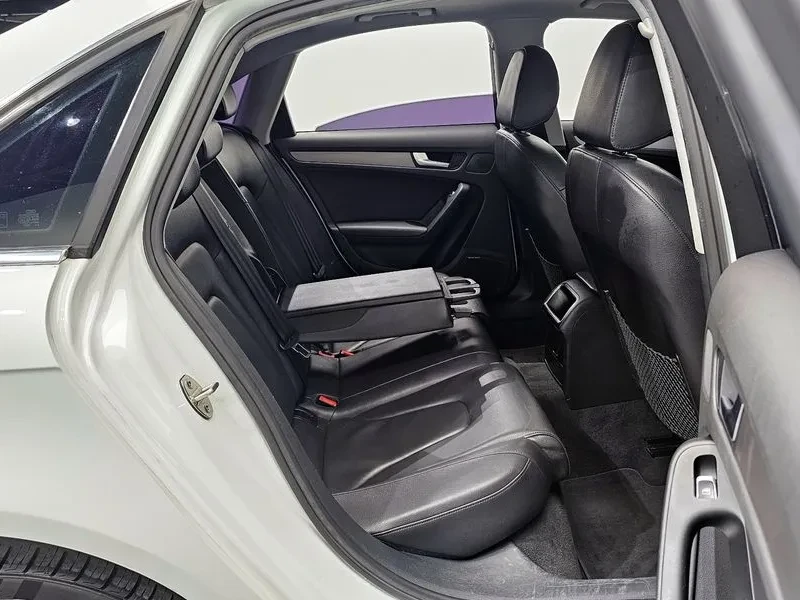 Audi A4 2.0 Tdi Dynamic B8, снимка 12 - Автомобили и джипове - 53465011