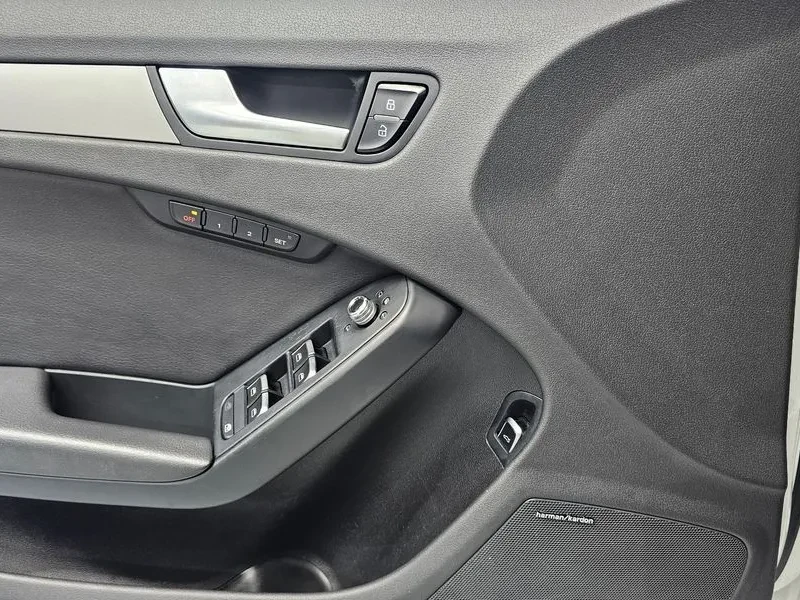 Audi A4 2.0 Tdi Dynamic B8, снимка 15 - Автомобили и джипове - 53465011