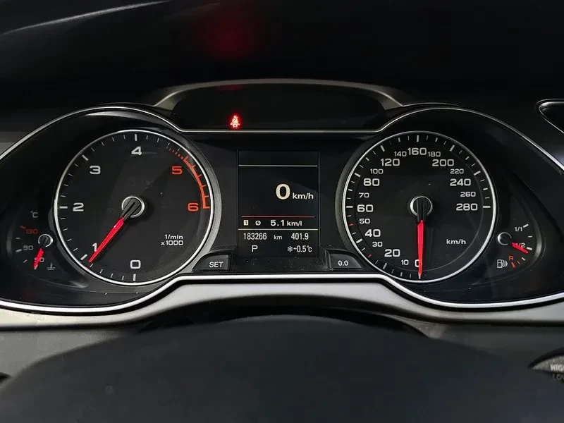 Audi A4 2.0 Tdi Dynamic B8 - изображение 8