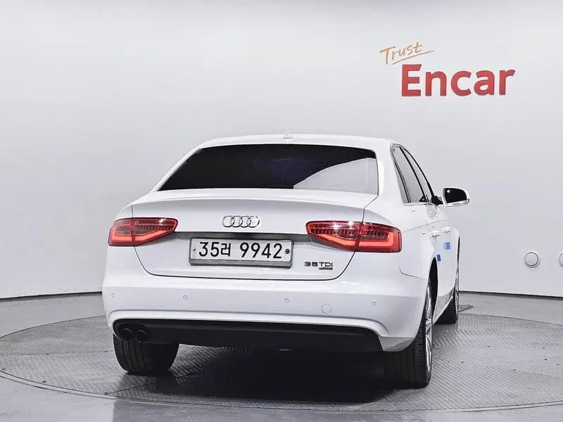 Audi A4 2.0 Tdi Dynamic B8 - изображение 4