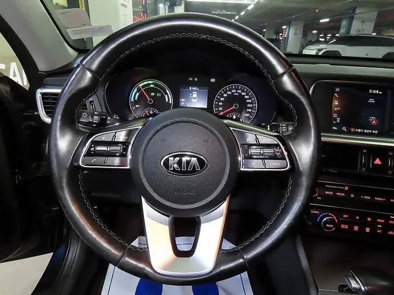 Kia K5 Hybrid 2Nd Generation Noblesse, снимка 13 - Автомобили и джипове - 55060440