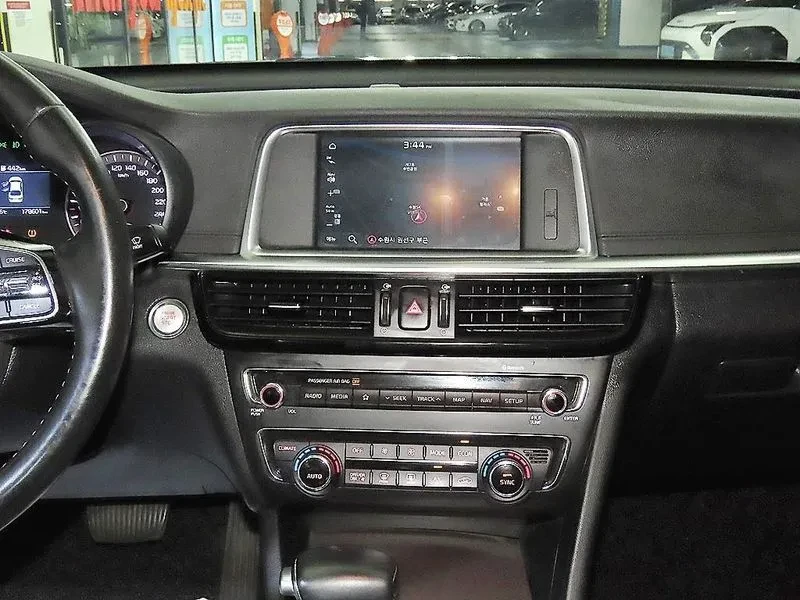 Kia K5 Hybrid 2Nd Generation Noblesse, снимка 12 - Автомобили и джипове - 55060440