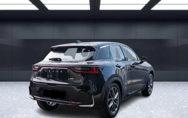 Lexus LBX = Elegant = Black Edition Гаранция, снимка 4 - Автомобили и джипове - 55070959