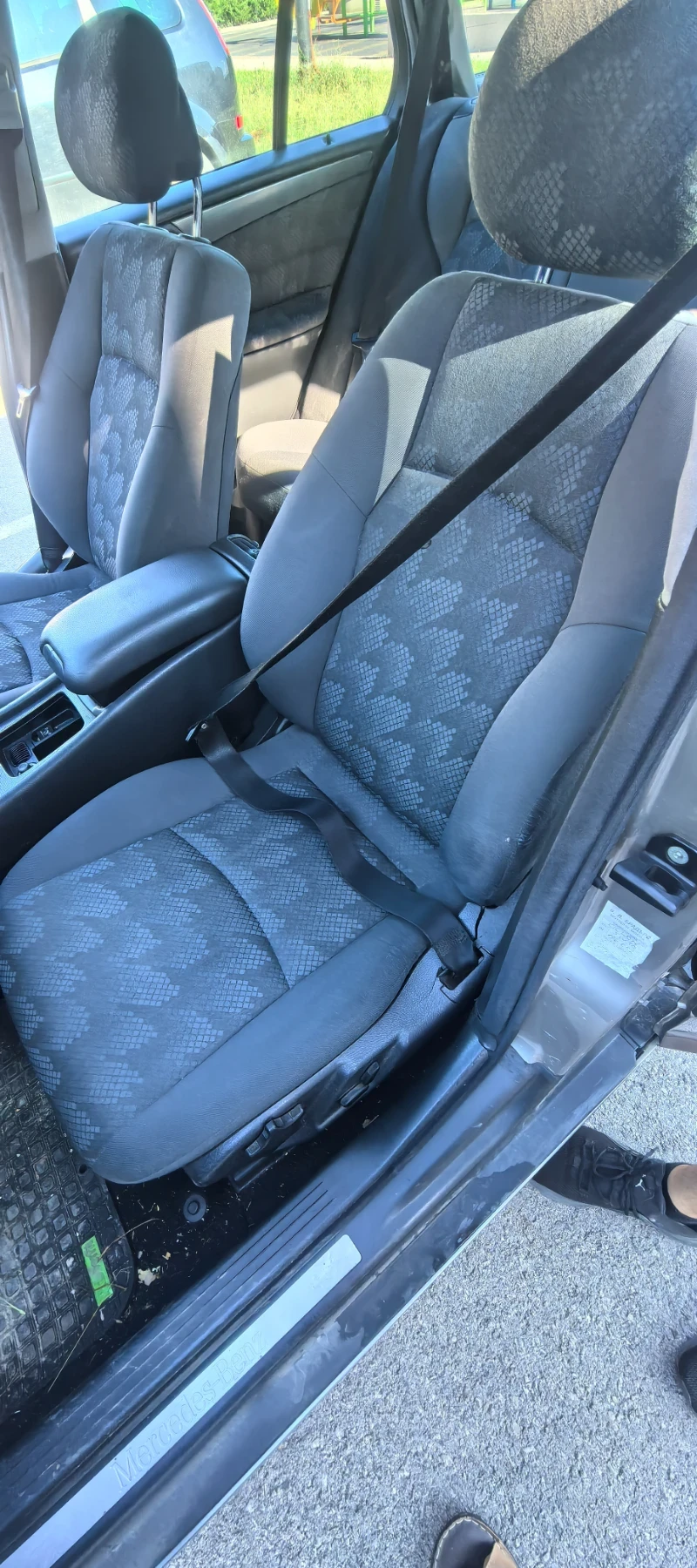 Mercedes-Benz C 180 Avantgarde, снимка 17 - Автомобили и джипове - 55958650
