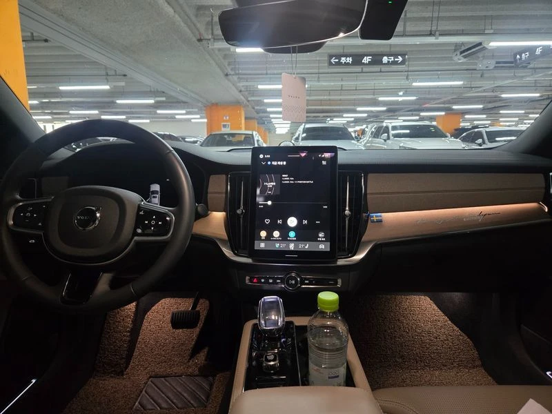 Volvo S90 КРАЙНА ЦЕНА: 47628 EUR, снимка 6 - Автомобили и джипове - 55966928