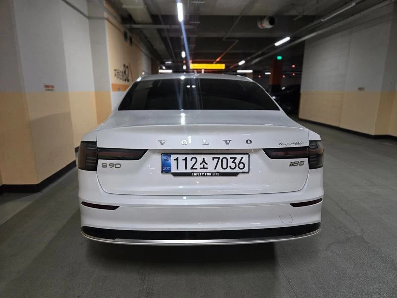 Volvo S90 КРАЙНА ЦЕНА: 47628 EUR, снимка 4 - Автомобили и джипове - 55966928