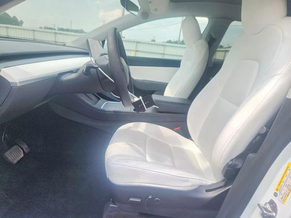 Tesla Model Y, снимка 8 - Автомобили и джипове - 56199023