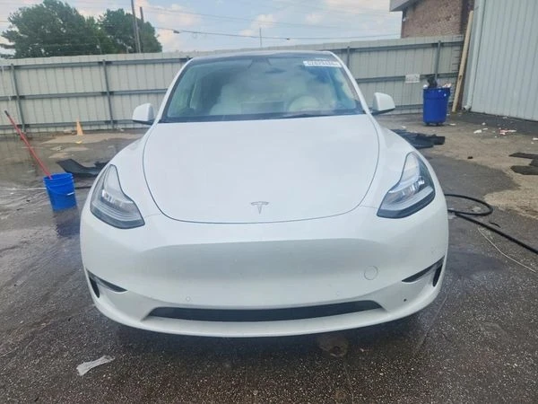 Tesla Model Y, снимка 6 - Автомобили и джипове - 56199023
