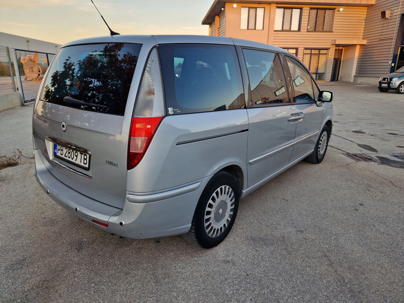 Lancia Phedra 2.2 JTD 6+ 1 128кс. - изображение 7