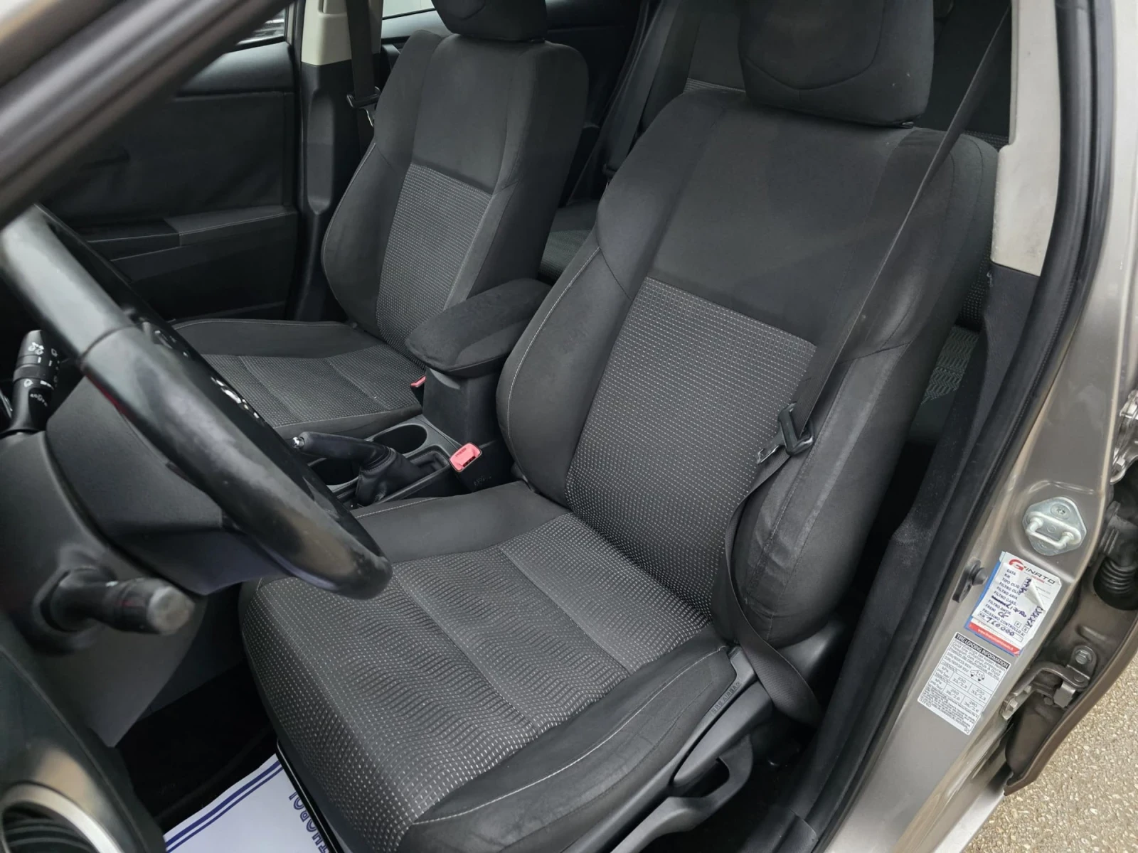 Toyota Auris 1.4d 90к.с Топ състояние  - изображение 10