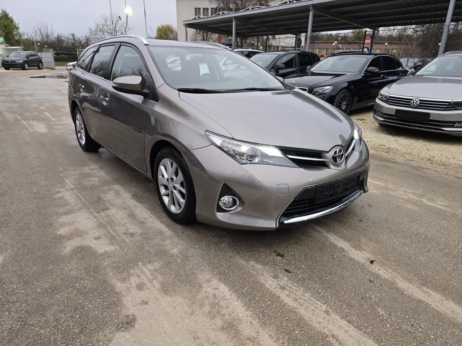 Toyota Auris 1.4d 90к.с Топ състояние  - изображение 2