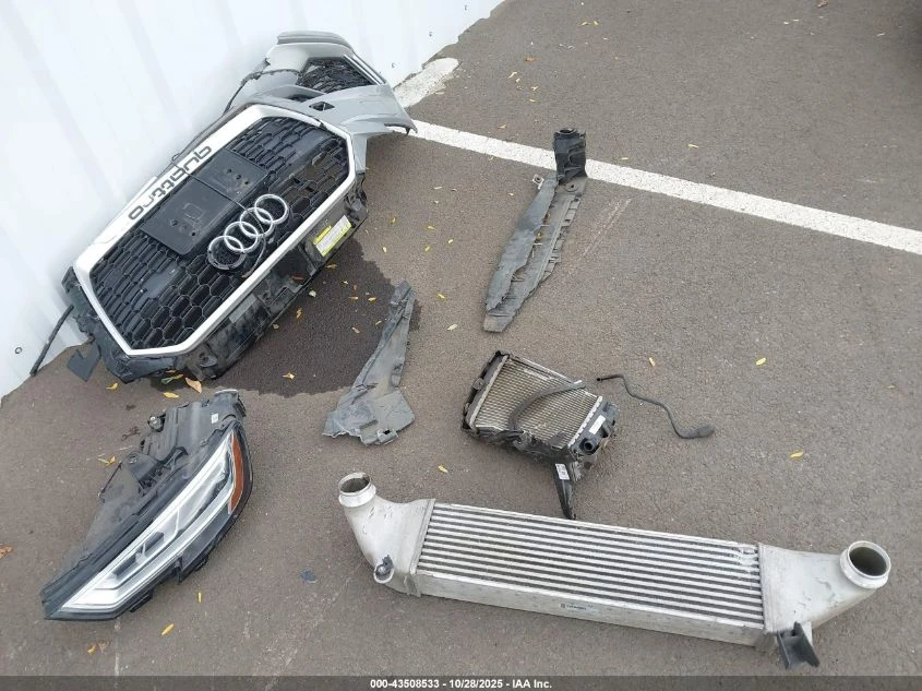 Audi Rs3 2017 AUDI RS 3 2.5T - изображение 10