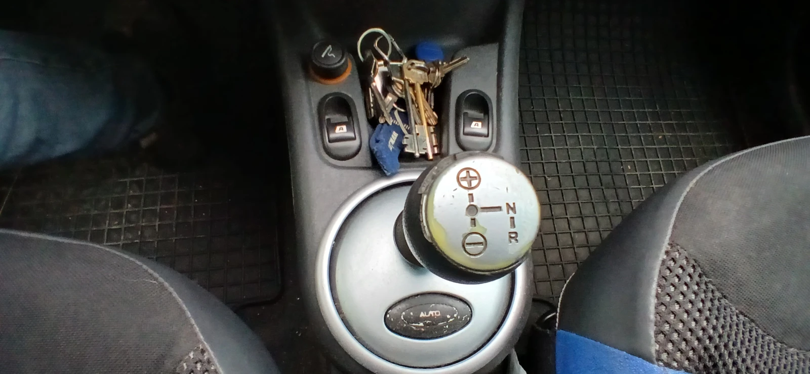 Citroen C2 1.4  климатик газ - изображение 6