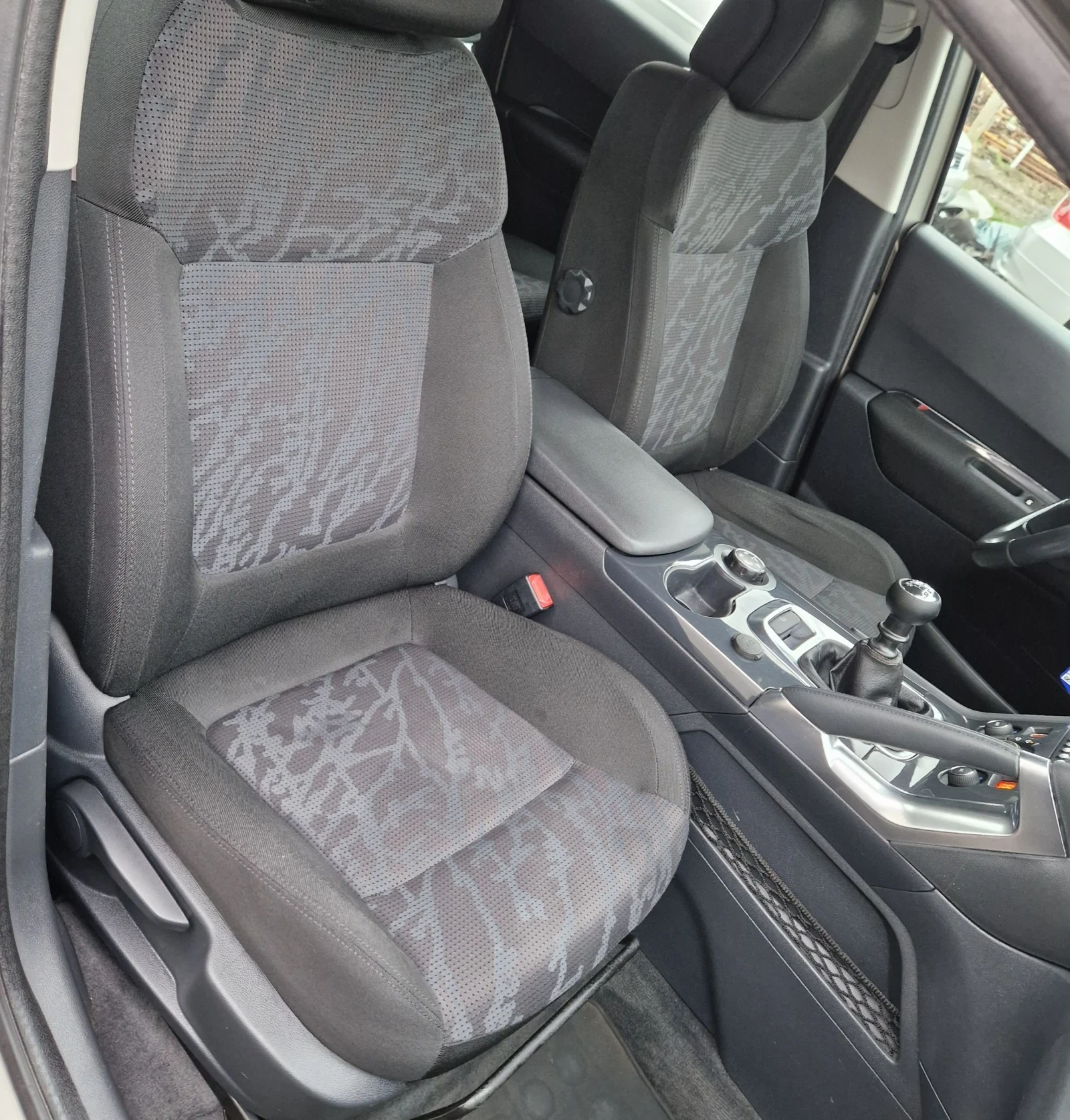Peugeot 3008 1.6HDI 109�.� | Mobile.bg � ����������� 11