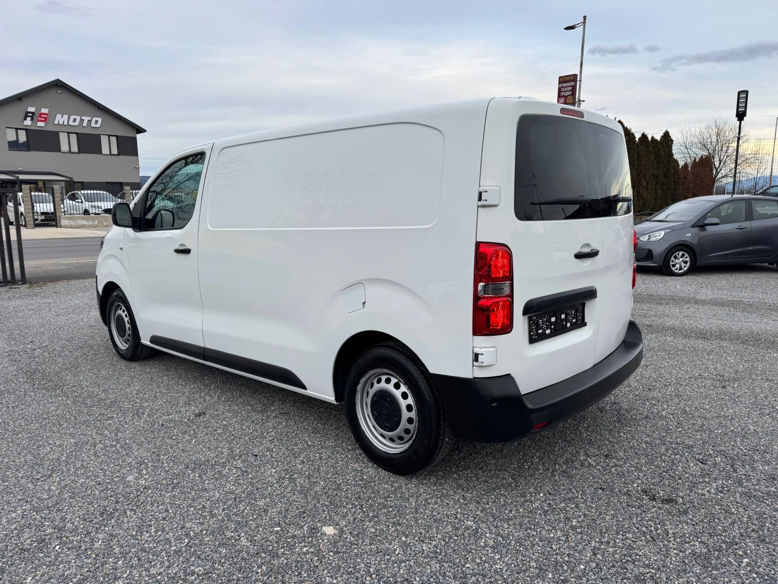 Toyota Proace City Verso Worker L1 3 seats!!CAMERA!! 6speed!! EURO 6 - изображение 4