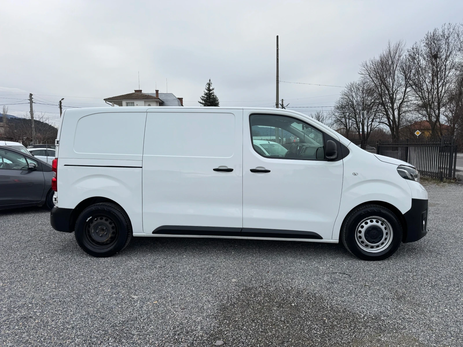Toyota Proace City Verso Worker L1 3 seats!!CAMERA!! 6speed!! EURO 6 - изображение 8