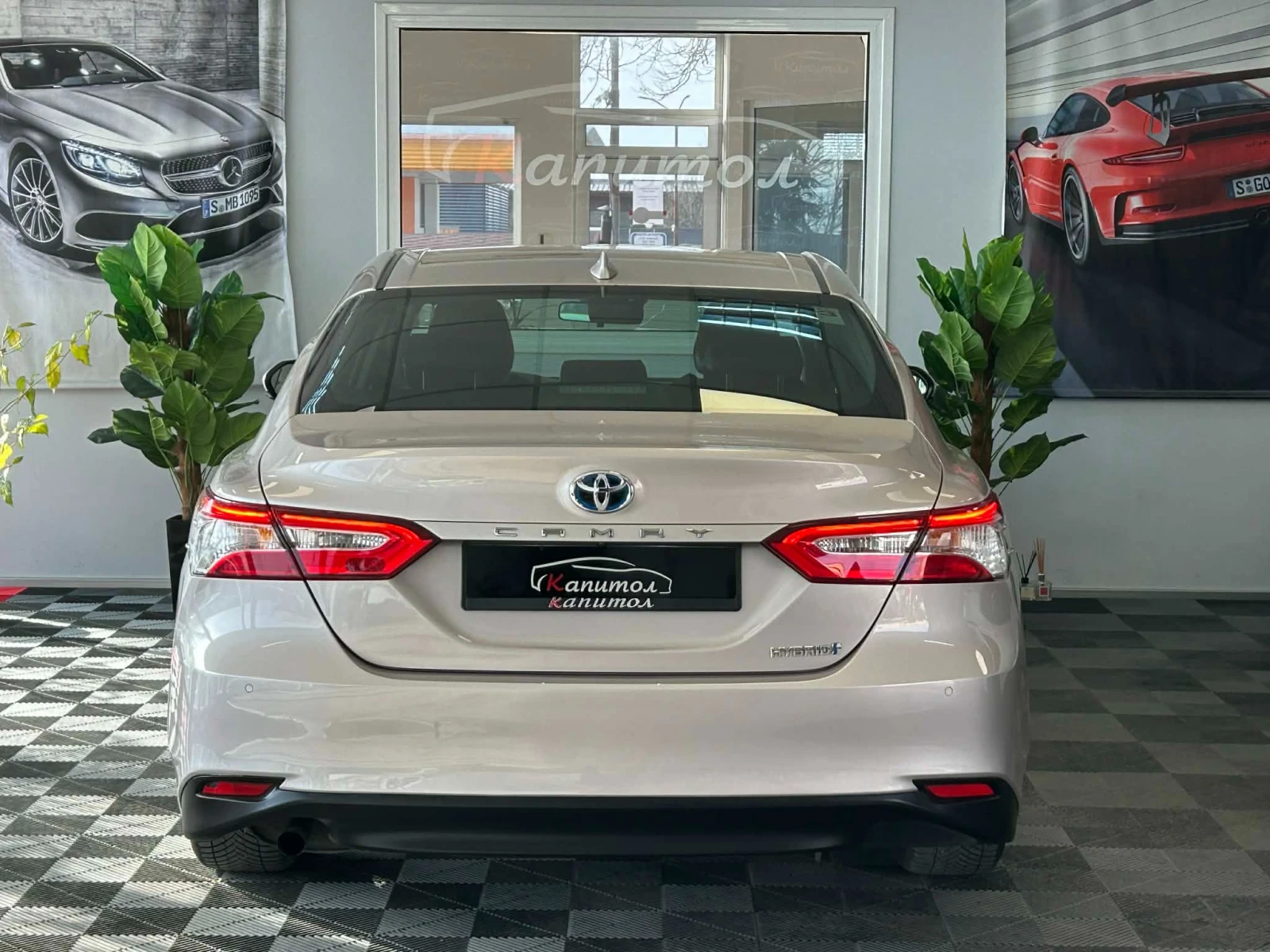 Toyota Camry 2.5 HYBRID DINAMIC 218кс - изображение 5