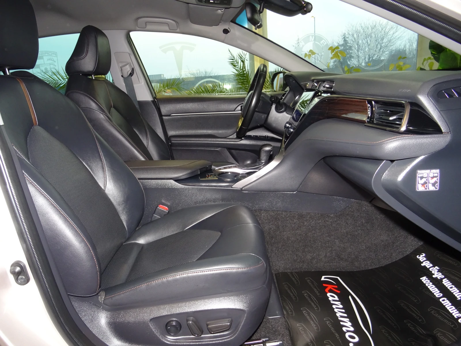 Toyota Camry 2.5 HYBRID DINAMIC 218кс - изображение 10