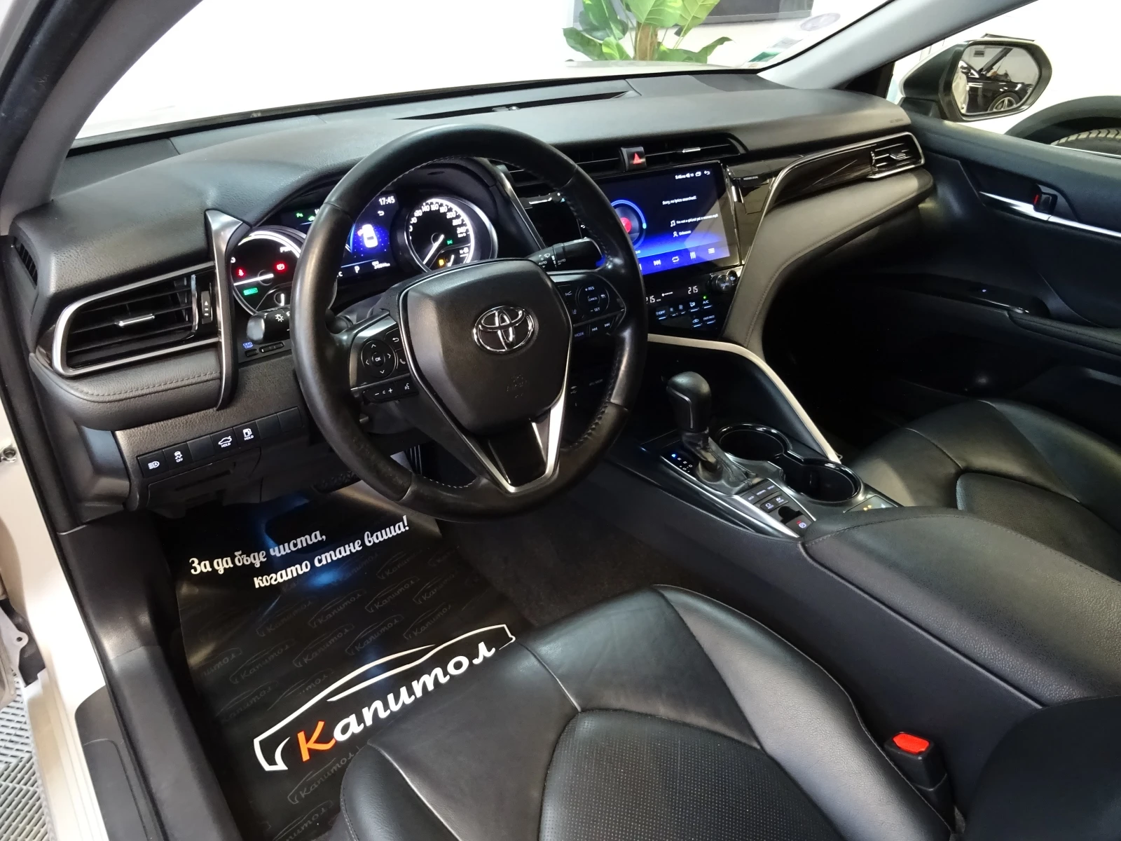 Toyota Camry 2.5 HYBRID DINAMIC 218кс - изображение 8