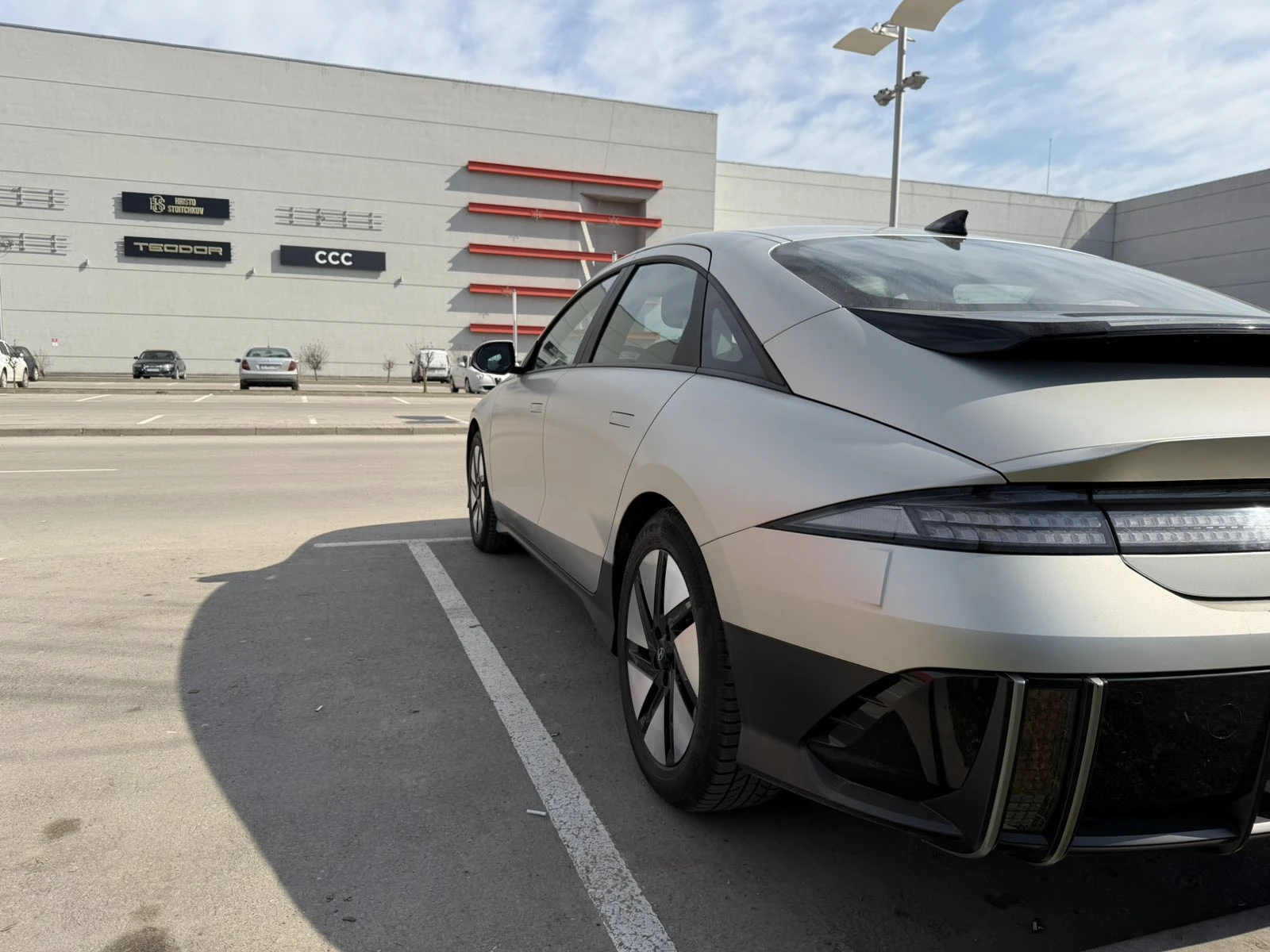 Hyundai Ioniq 6, снимка 6 - Автомобили и джипове - 53769979