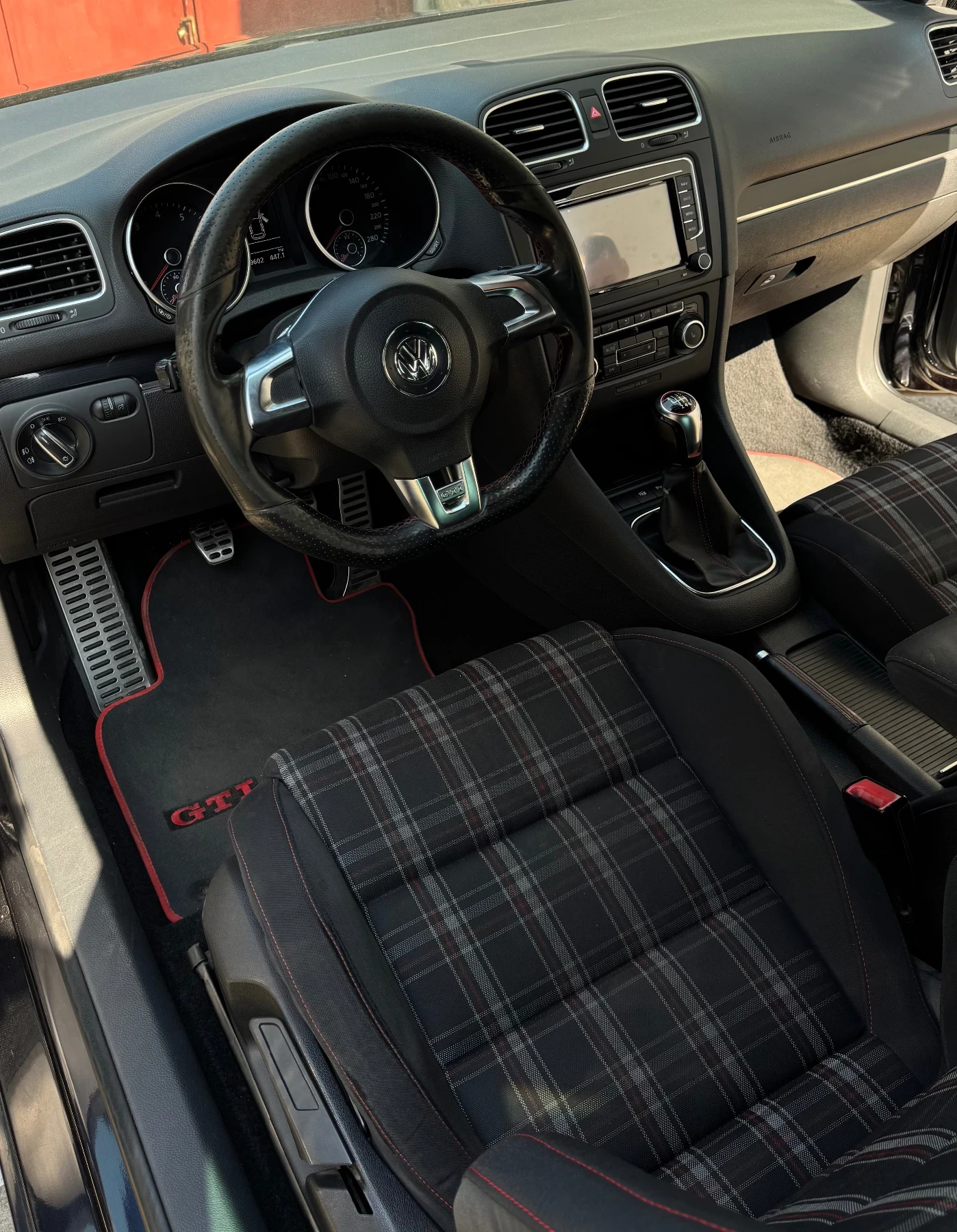 VW Golf GTI, снимка 7 - Автомобили и джипове - 53866334