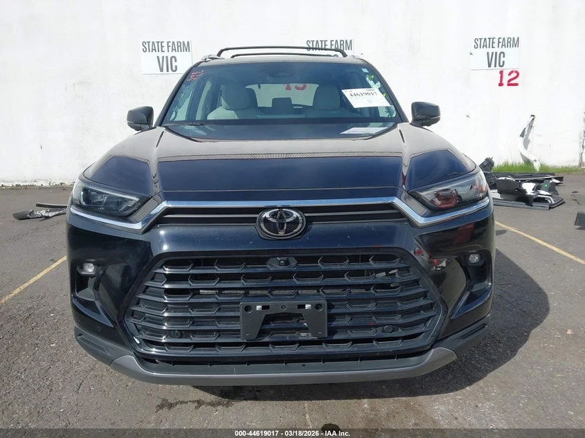 Toyota Grand Highlander 2.5l Hybrid Limited, снимка 13 - Автомобили и джипове - 54133928