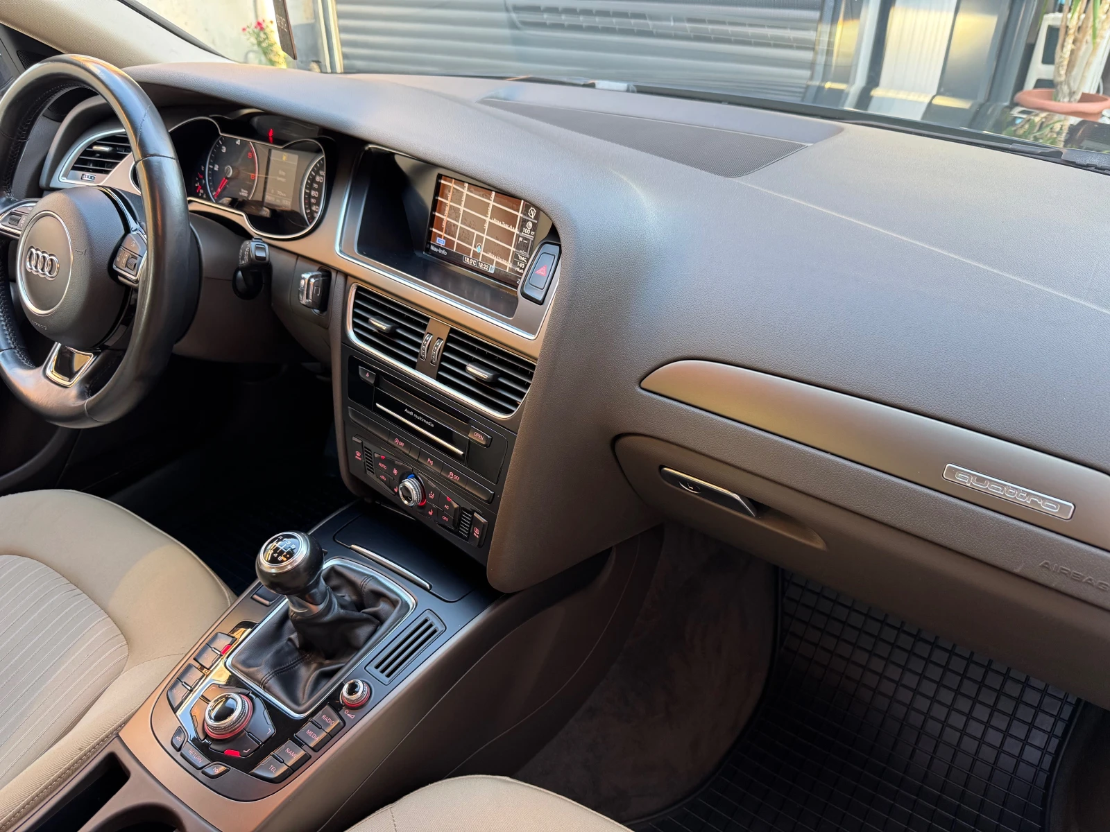 Audi A4 2.0TDi-quattro, снимка 12 - Автомобили и джипове - 55087272