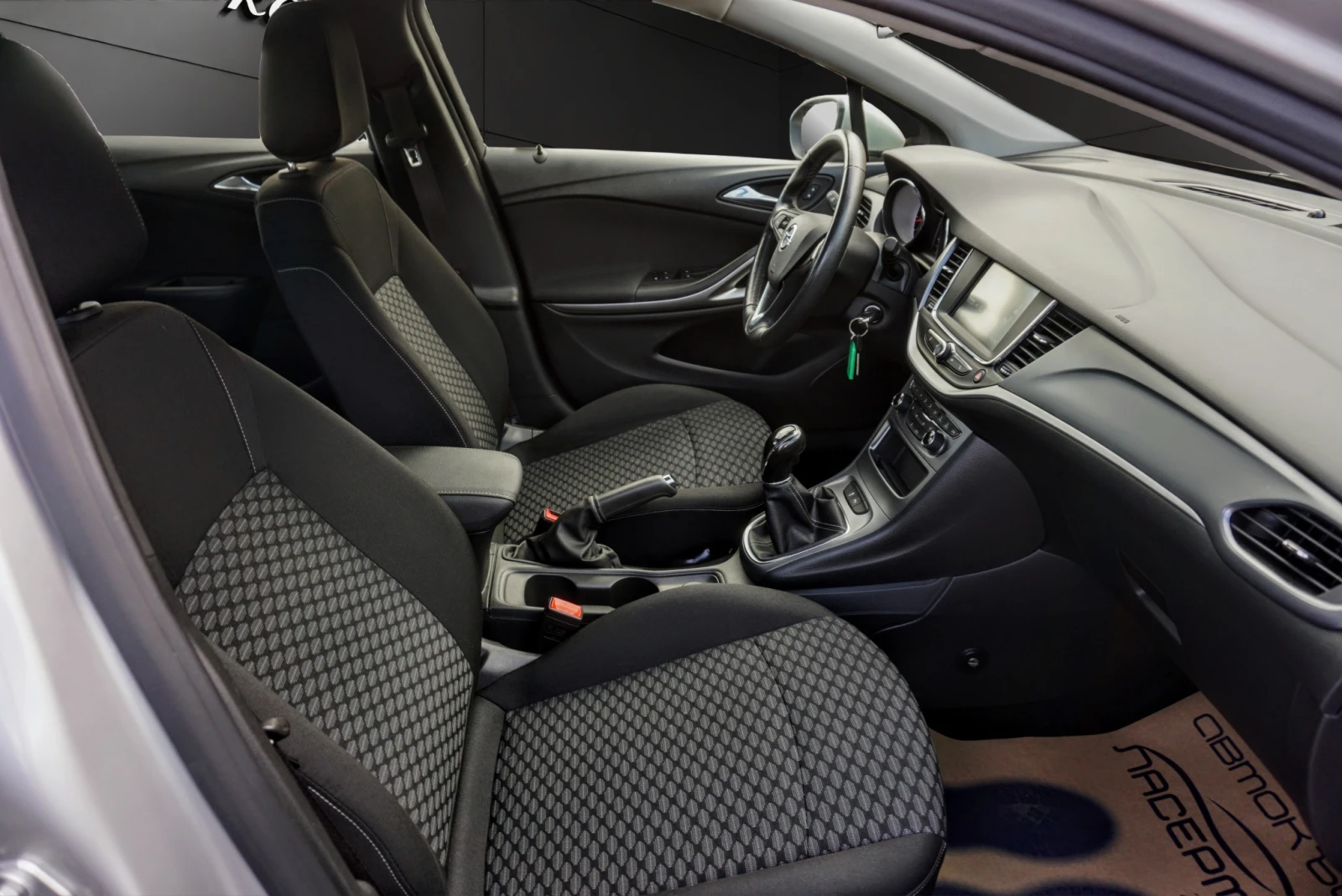 Opel Astra 1.4i TURBO  ST, снимка 12 - Автомобили и джипове - 54691468