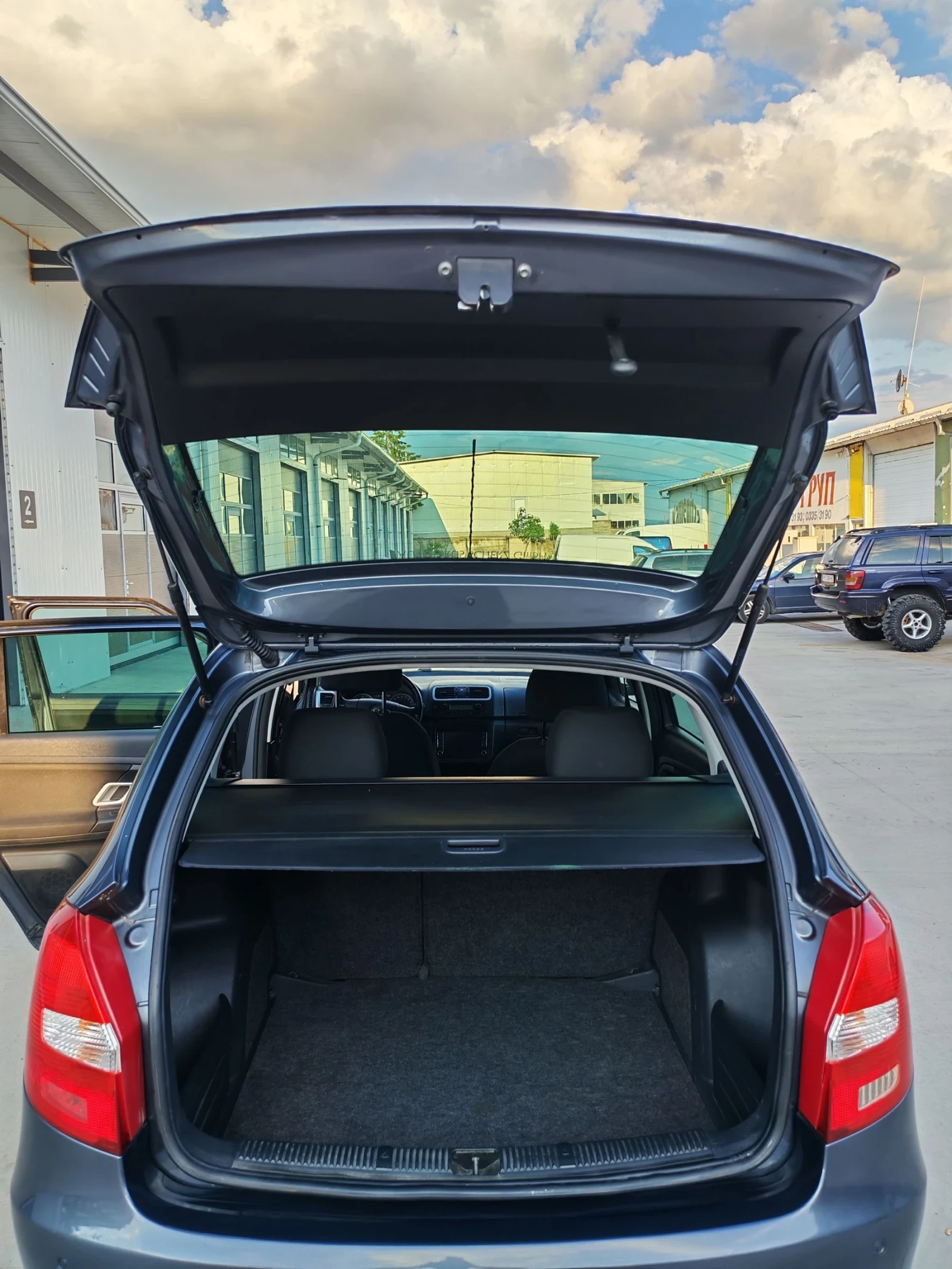 Skoda Fabia 1.9TDI климатраник ТОП състояние, снимка 16 - Автомобили и джипове - 54698218
