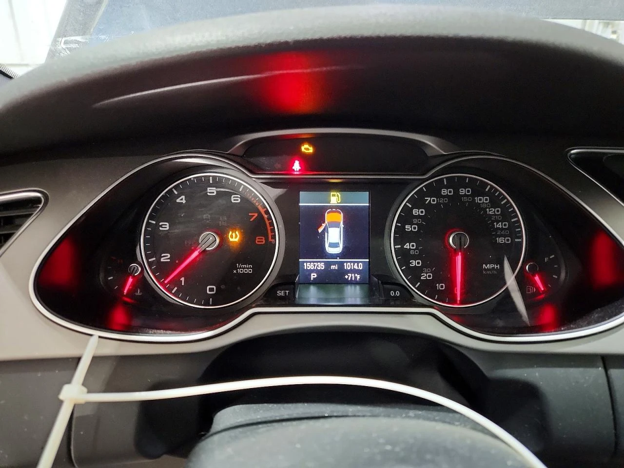 Audi A4 2.0l Premium Plus, снимка 9 - Автомобили и джипове - 54726450