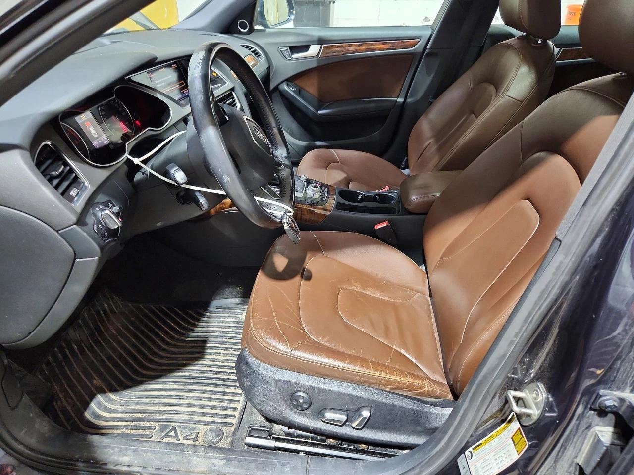 Audi A4 2.0l Premium Plus, снимка 7 - Автомобили и джипове - 54726450