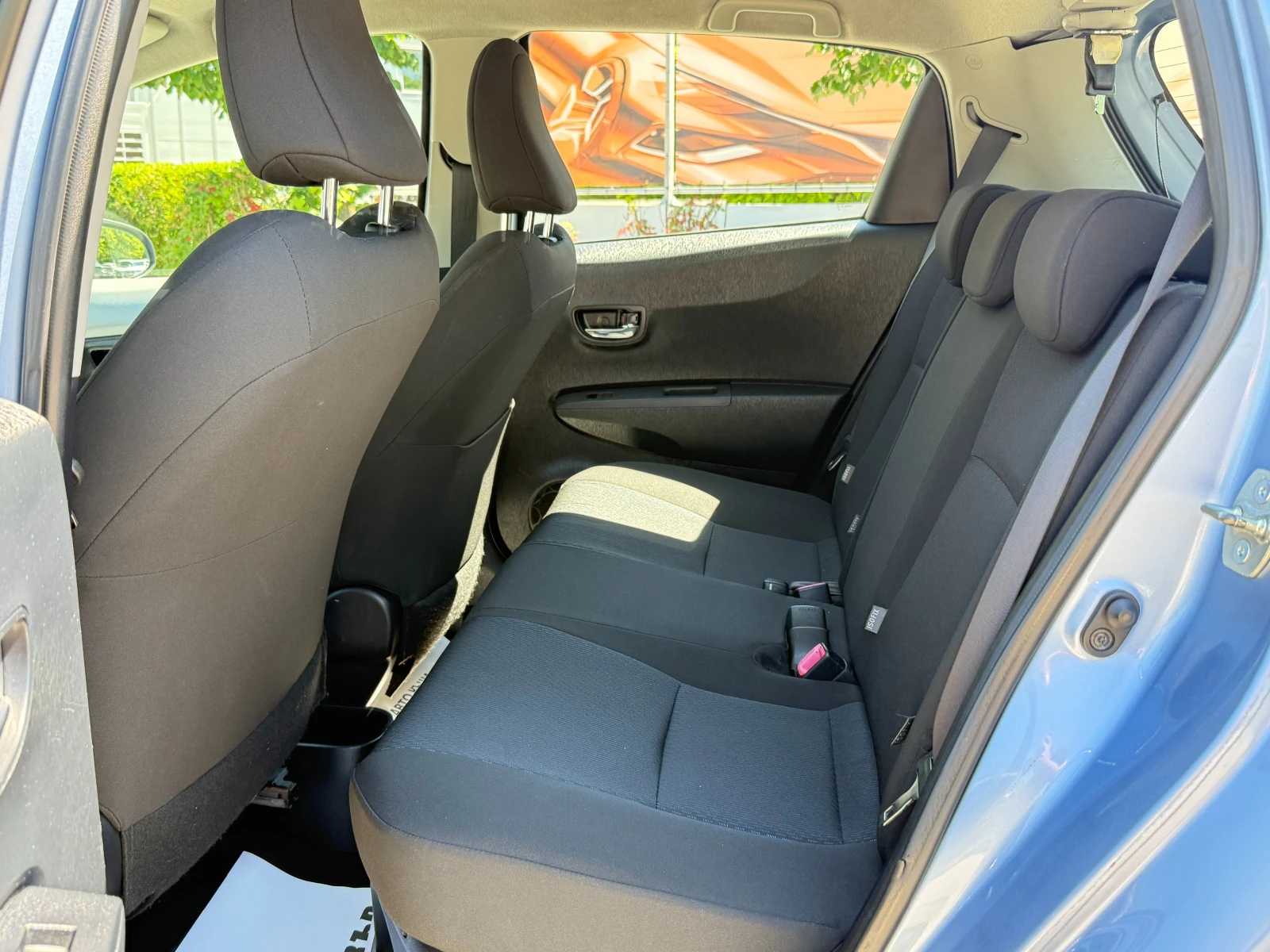 Toyota Yaris 1.5 hybrid/ГАРАНЦИЯ, снимка 10 - Автомобили и джипове - 54966711