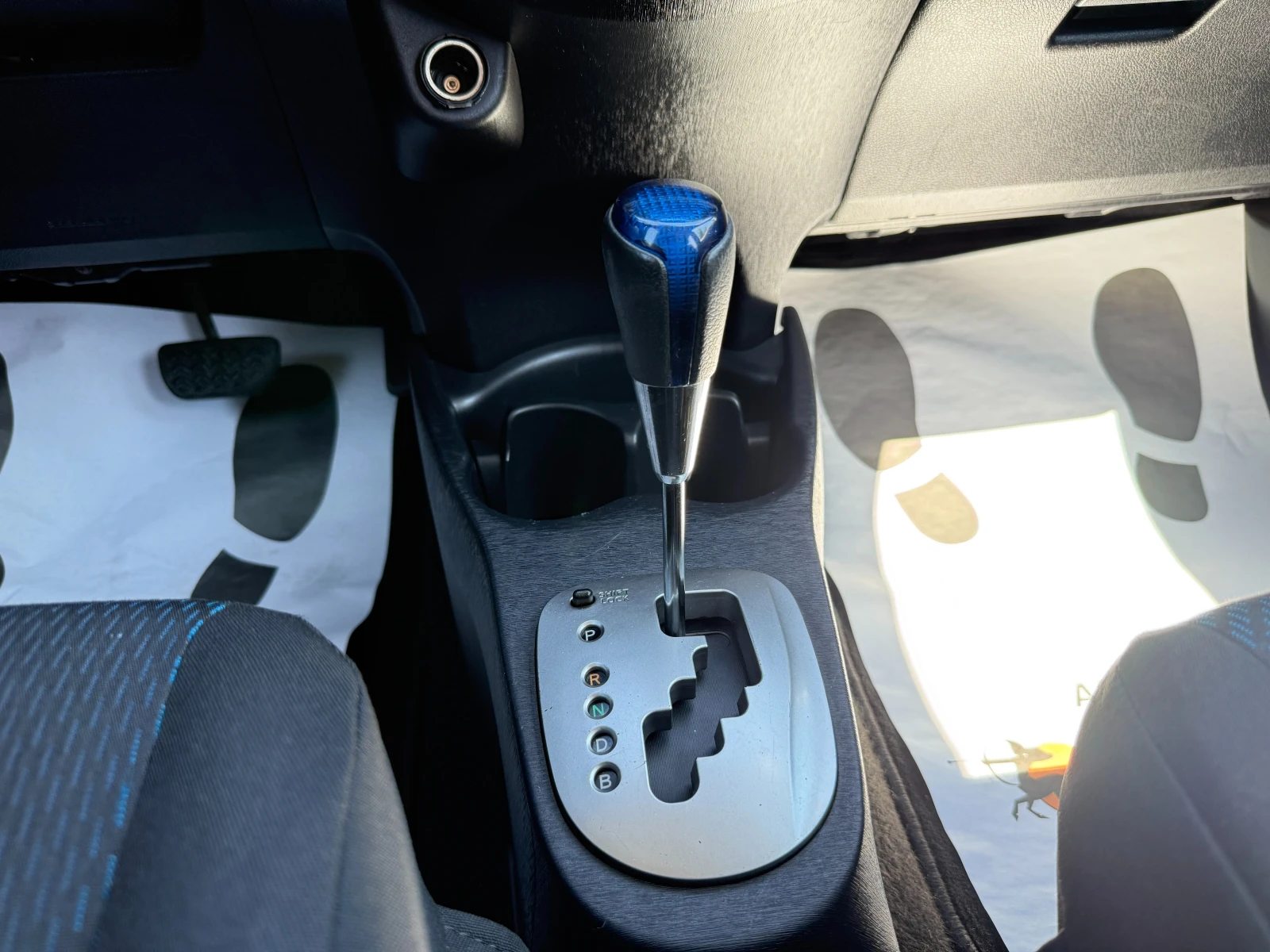 Toyota Yaris 1.5 hybrid/ГАРАНЦИЯ, снимка 12 - Автомобили и джипове - 54966711