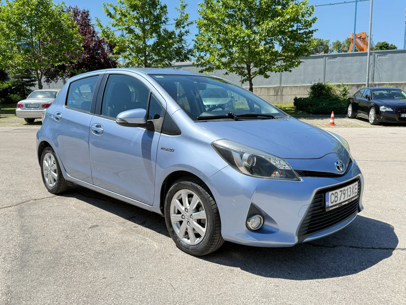 Toyota Yaris 1.5 hybrid/ГАРАНЦИЯ, снимка 6 - Автомобили и джипове - 54966711