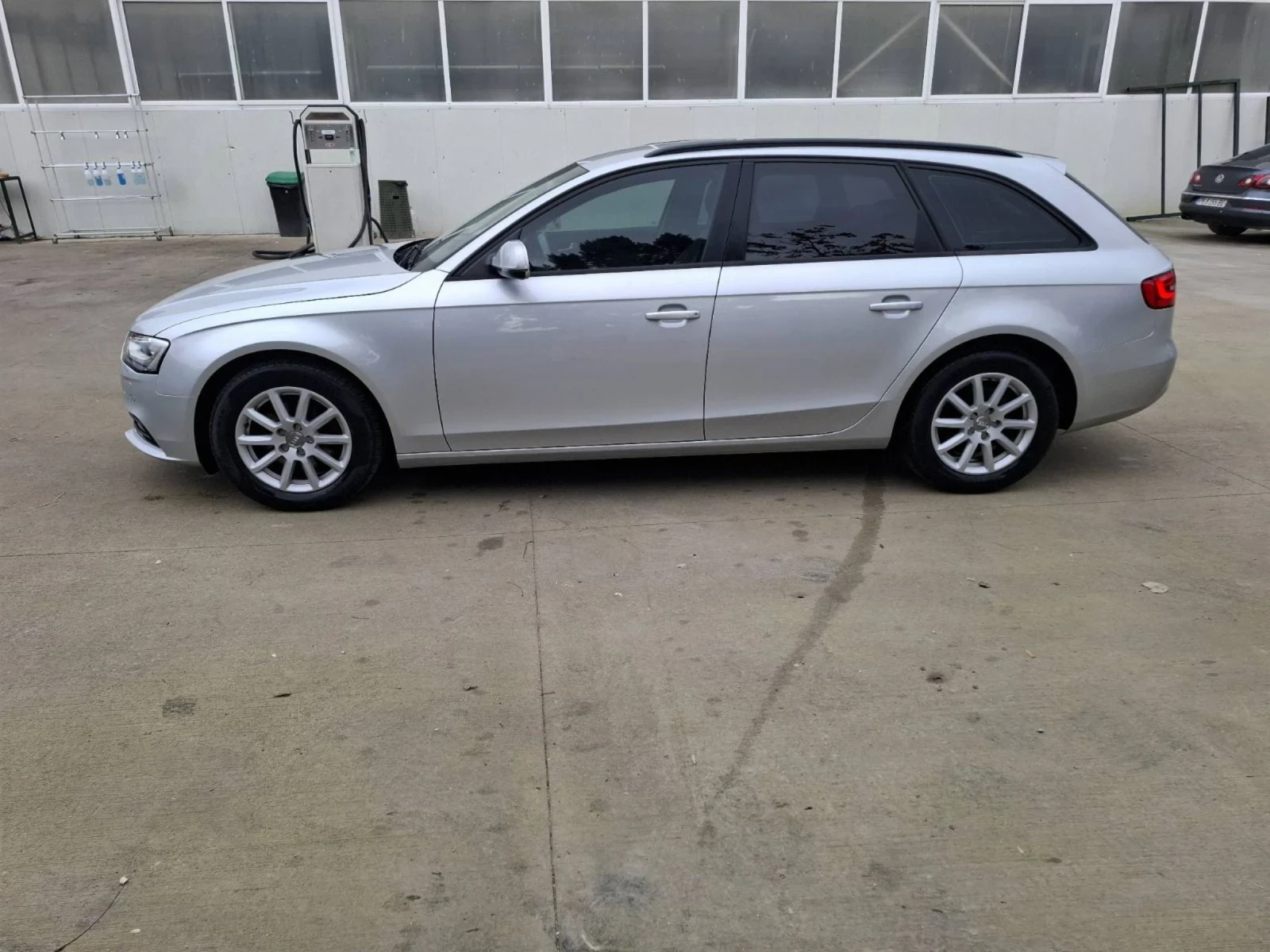 Audi A4 2.0, снимка 7 - Автомобили и джипове - 55158135