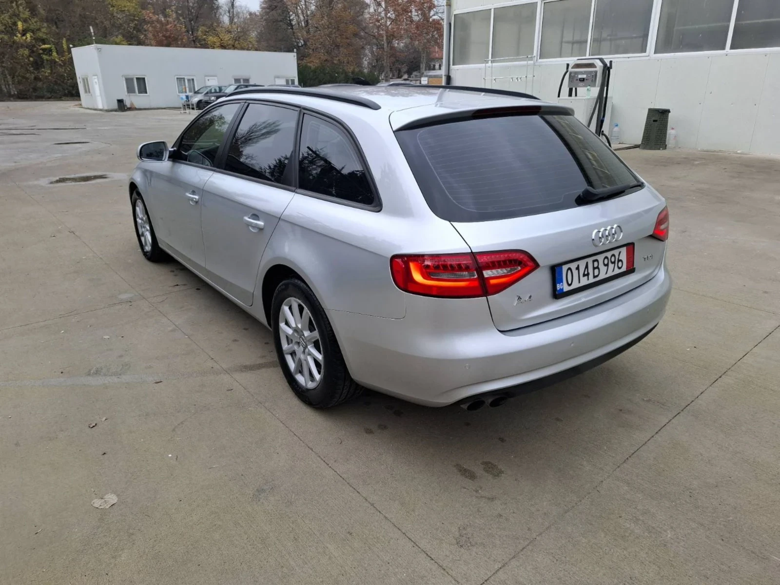 Audi A4 2.0, снимка 3 - Автомобили и джипове - 55158135