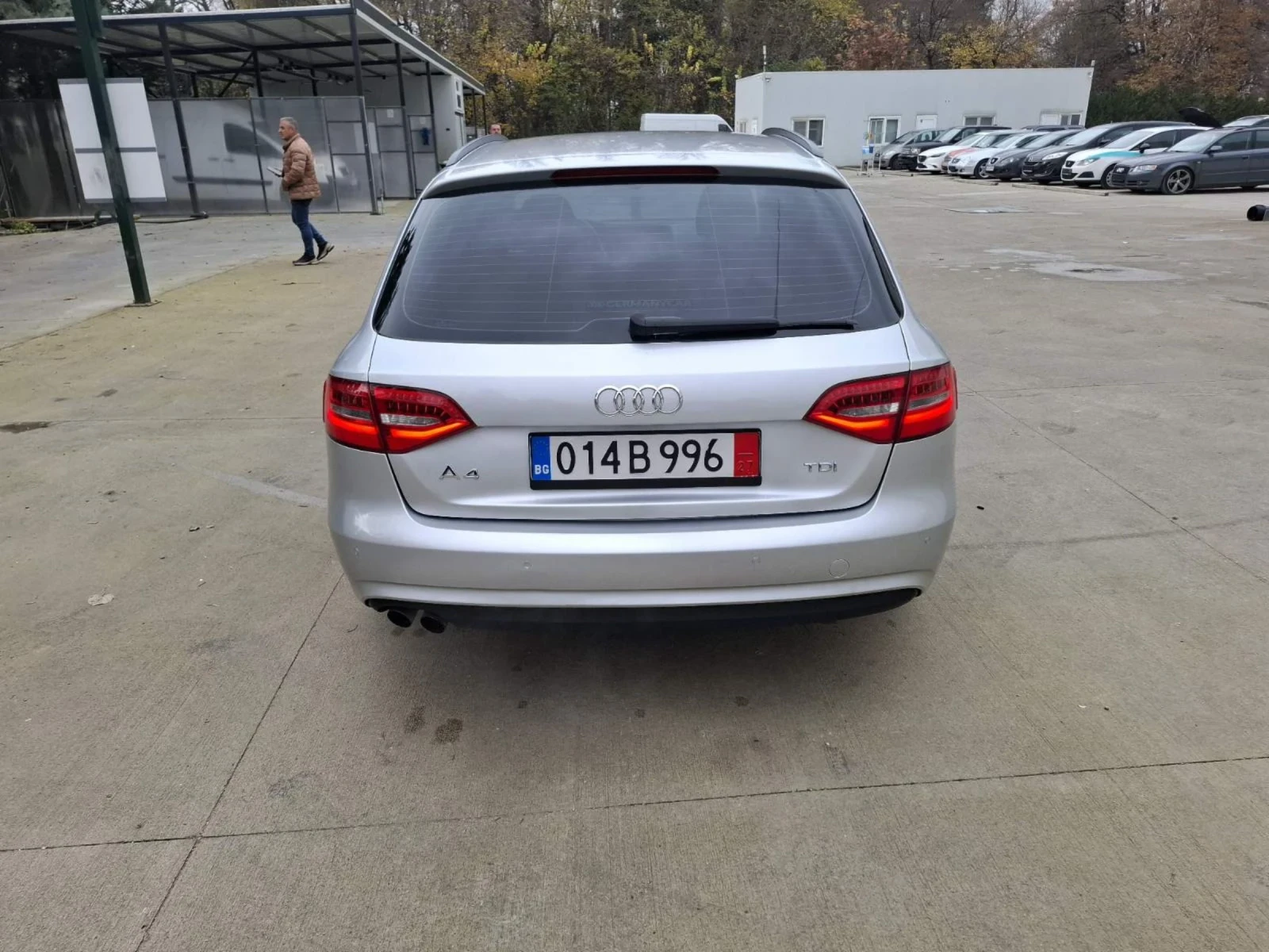 Audi A4 2.0, снимка 5 - Автомобили и джипове - 55158135