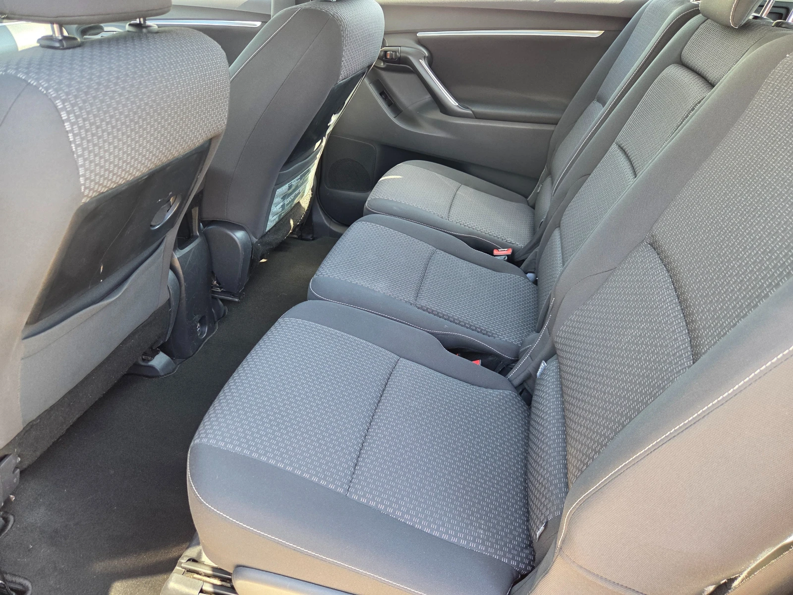 Toyota Verso 1.8 147k.c Facelift Швейцария, снимка 8 - Автомобили и джипове - 55192289